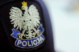 Oszustwo metodą „na policjanta”. Przestępca poinformował seniorkę, że jej syn ciężko przechodzi zarażenie koronawirusem i potrzebuje wsparcia finansowego