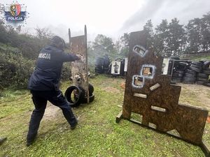 Polkowiccy policjanci doskonalą umiejętności strzeleckie