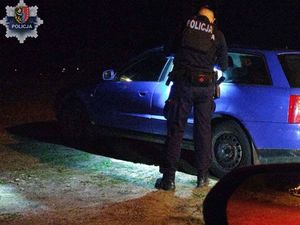 Kolejni nietrzeźwi kierowcy zatrzymani na drogach powiatu polkowickiego: 80-latek wydmuchał 1,72‰, a inny, blisko o połowę młodszy mężczyzna 1,56‰