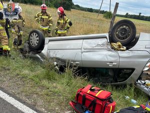 Sprawdź lusterka, zanim skręcisz- sekundy nieuwagi mogą kosztować życie