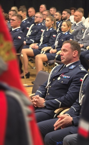 policjanci