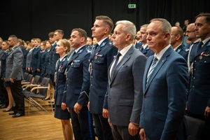 policjanci oraz samorządowcy