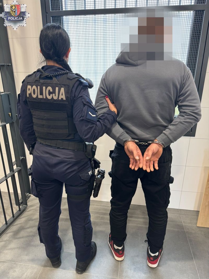Policjanci z Grębocic zatrzymali 43-latka z 365‑dniową karą